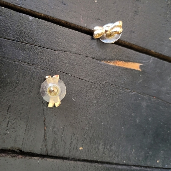 Gold Bow Earrings Stud Post Back Jewelry - Picture 3 of 3